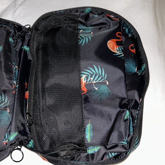 Booeen Travel Hanging Toiletry Bag with Pink Flamingo 🦩 Print NWT - Picture 5 of 10